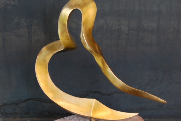 Skulptur Tombak, sculpture brass